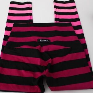K DEER XS Cropped Pink,‎ Black Signature Ombre Striped Leggings